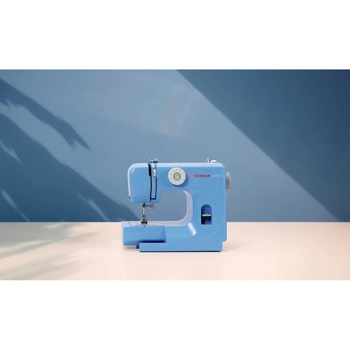 Máquina de Costura Singer M1005 Portátil Bivolt - Imagem 4
