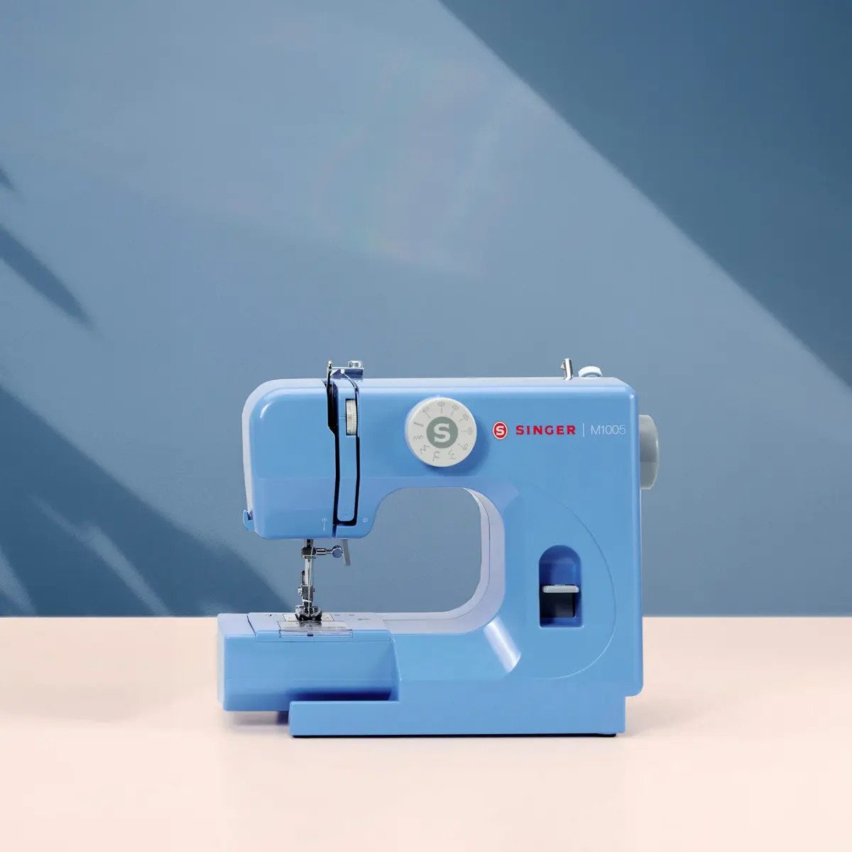 Máquina de Costura Singer M1005 Portátil Bivolt - Imagem 6